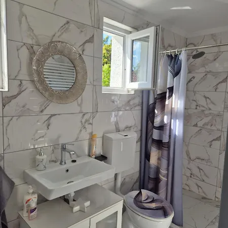 Marti-nyaralo イゴル